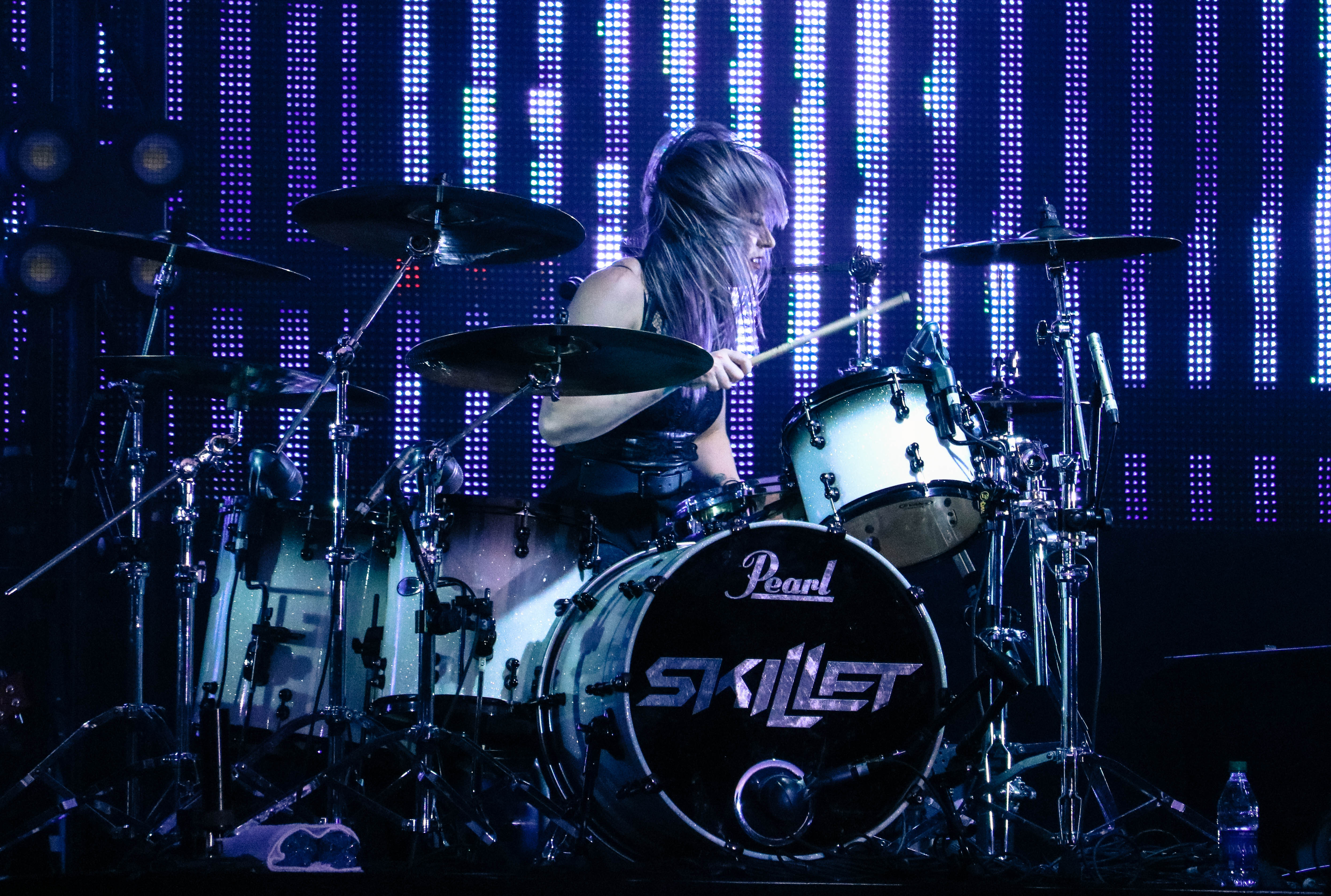 Episode 022 – Jen Ledger (Skillet) on How She Went From Playing in Front of 200 to 15,000, Advice for Young Drummers, and How it feels to Front Your Own Band.